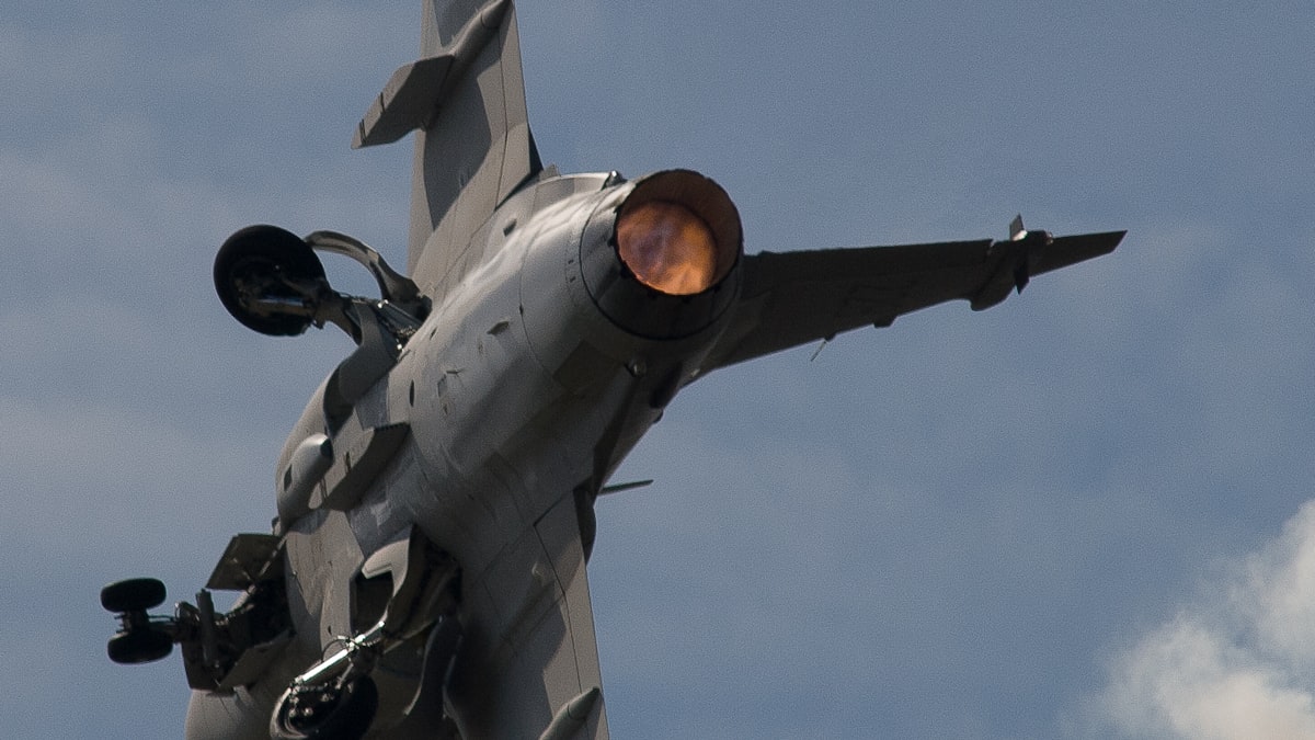 Yapay zeka destekli algoritmalar, insansız uçakların pilotlarla birlikte görev yapmasını mümkün kılıyor.